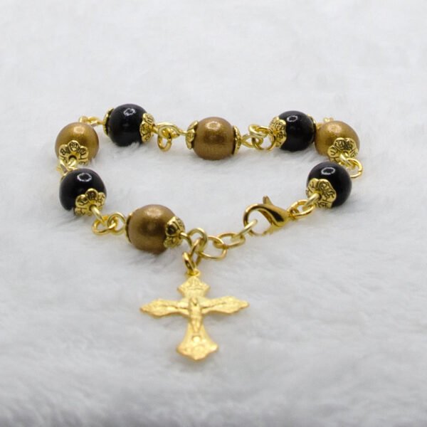 Women's Custom Beaded Jump Ring Bracelet - Image 19